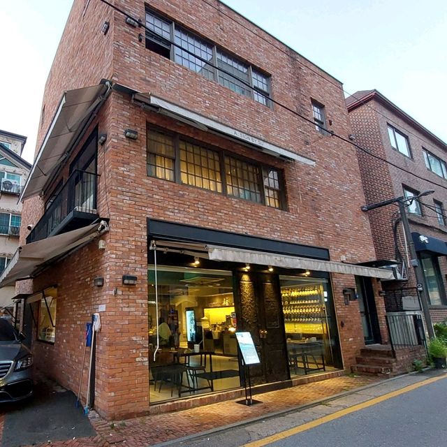 ソウルで創作料理が楽しめる居酒屋
