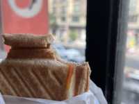 🍕 新竹路易莎：品味咖啡美食與輕食的絕佳選擇！🍔☕