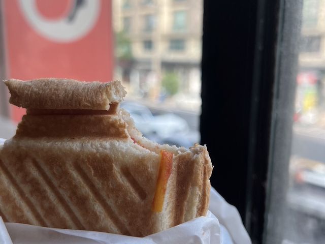 🍕 新竹路易莎：品味咖啡美食與輕食的絕佳選擇！🍔☕