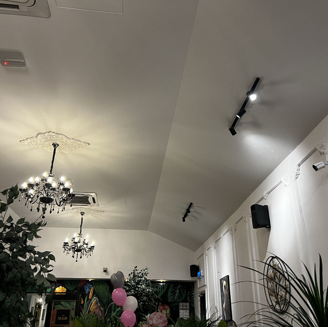 📌ร้าน THE IRAM by Qidot ร้านอาหารแบบคาเฟ่