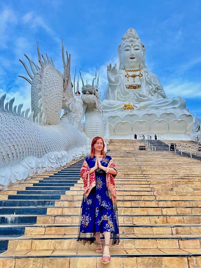 Wat Huay Pla Kang Chiang Rai 