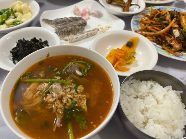 목포8미 대표음식 민어회를 코스로 즐기는 영란횟집!