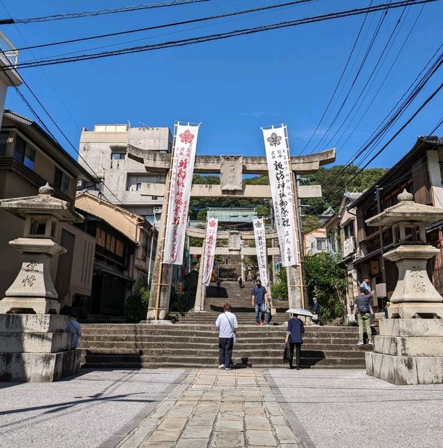 【諏訪神社】１０月７日から９日までの３日間［長崎くんち］が奉納される…凄い階段が有る神社。