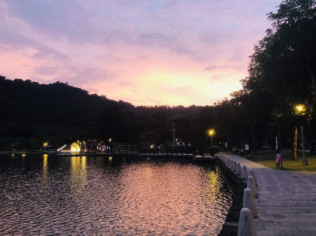 台北｜🌳🌅 Dahu Park 大湖公園