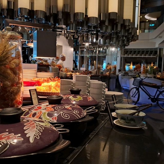 LUXURIOUS BUFFET BREAKFAST IN KUALA LUMPUR