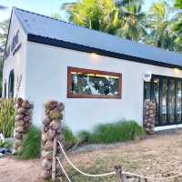 บ้านเอื้อง bar&restaurant