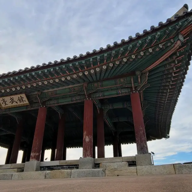 Hwaseong Fortress 