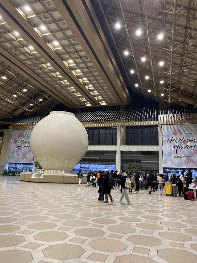 【韓国/金浦】早めの便でも安心✈️チェックイン後はダンキンで🍩