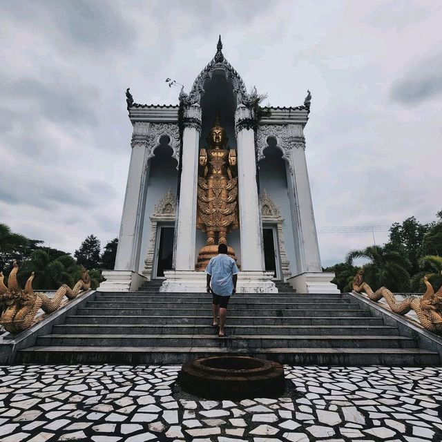 วัดสลัก
