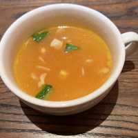 與箱根小王子博物館一街之隔的Café riposo
