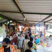 ตลาดน้ำคลองลัดมะยม กรุงเทพ