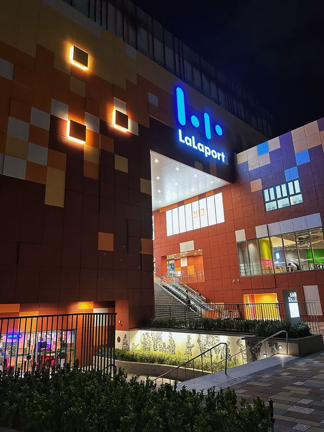 《台中》從早到晚都逛不完 新開幕日系購物中心-台中三井Lalaport