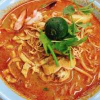 沙巴🇲🇾馬來西亞😋必吃的叻沙麵📍怡豐茶室Yee Fung Laksa Laksa Yee Fung