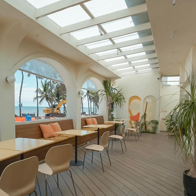 PEEPS Breakfast and Bar 🧡🌴🌻