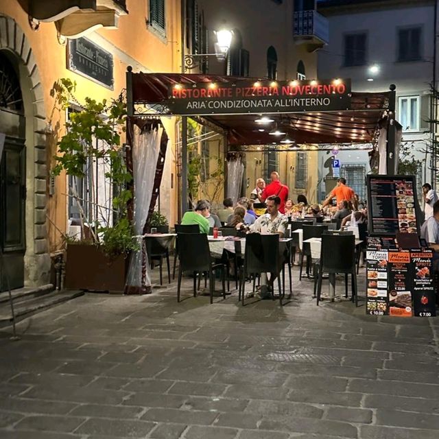 air con dining place with AC near Pisa 