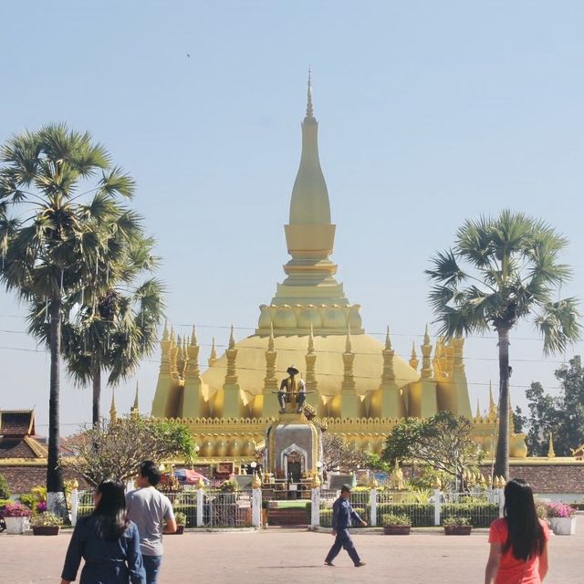 Vientiane Great Golden Stupa 😮