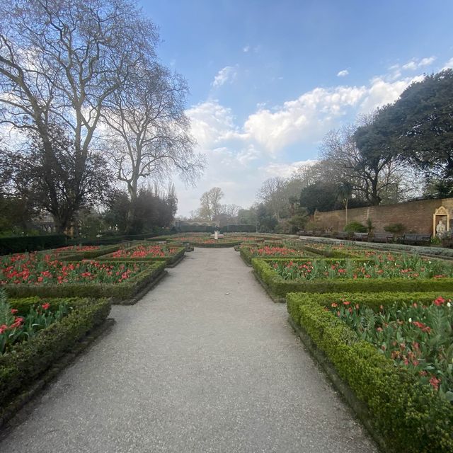 倫敦荷蘭公園：城市中的世外桃源