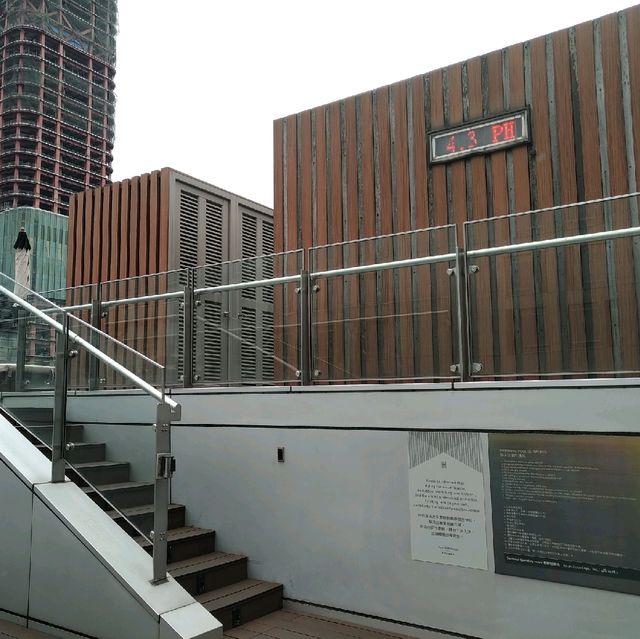 寒舍艾麗酒店絕美高空泳池