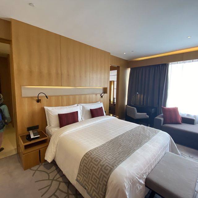 MAXIM EXECUTIVE KING at Highland Hotel