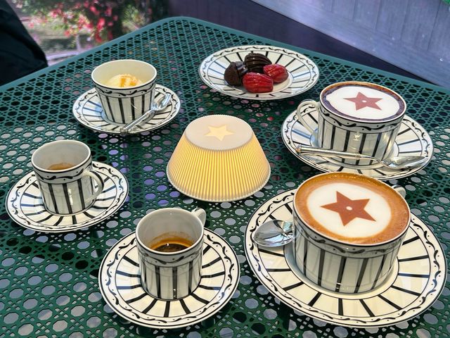 🇰🇷 Dior迷尖叫必到期間限定咖啡店 😆☕️