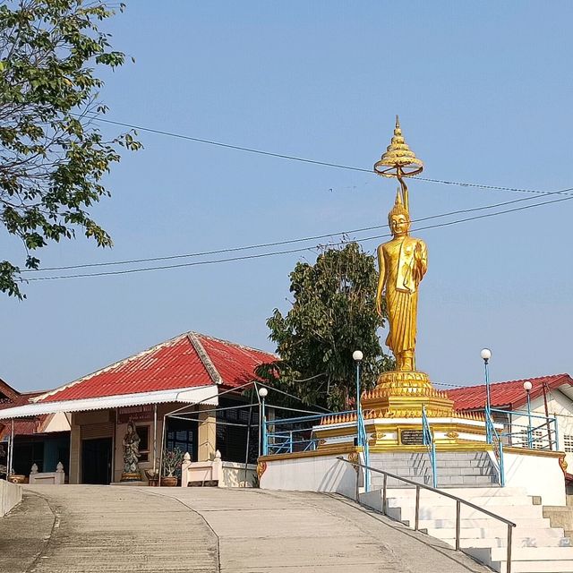 วัดคีรีวงศ์ บนยอดเขากลางเมืองนครสวรรค์