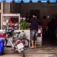 หมี่เหลืองผัดป้าเมียด ตำนานความอร่อยเมืองในหมอก