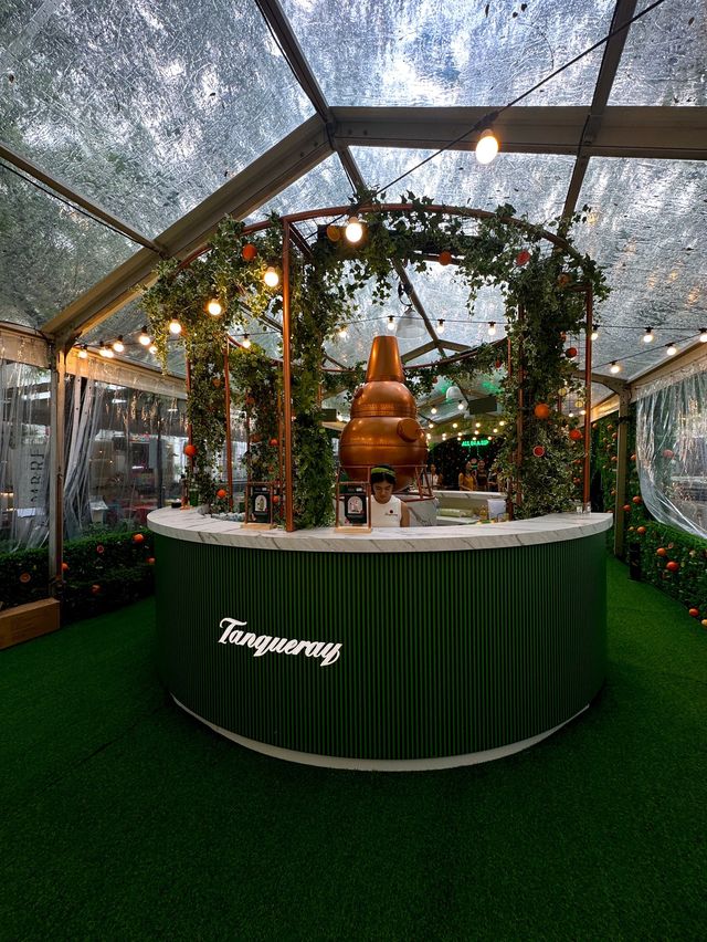 We made our own perfume @ Tanqueray gin popup