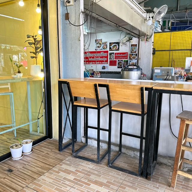 ME U bar coffee สาขาบางบัว