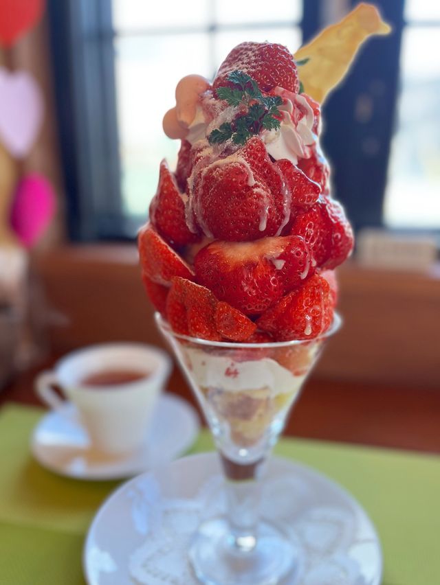 【福岡カフェ】ケーキ屋さんのボリューム満点パフェ💚