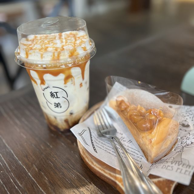 Hong Di Coffee (อั่งตี๋ คอฟฟี่) คาเฟ่สวยสไตล์จีน