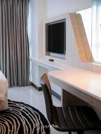 Holiday Inn Express ที่พักราคาถูก หมอนดูดวิญญาณ