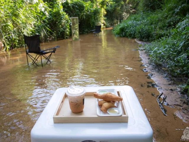 คลองหลังบ้าน Cafe