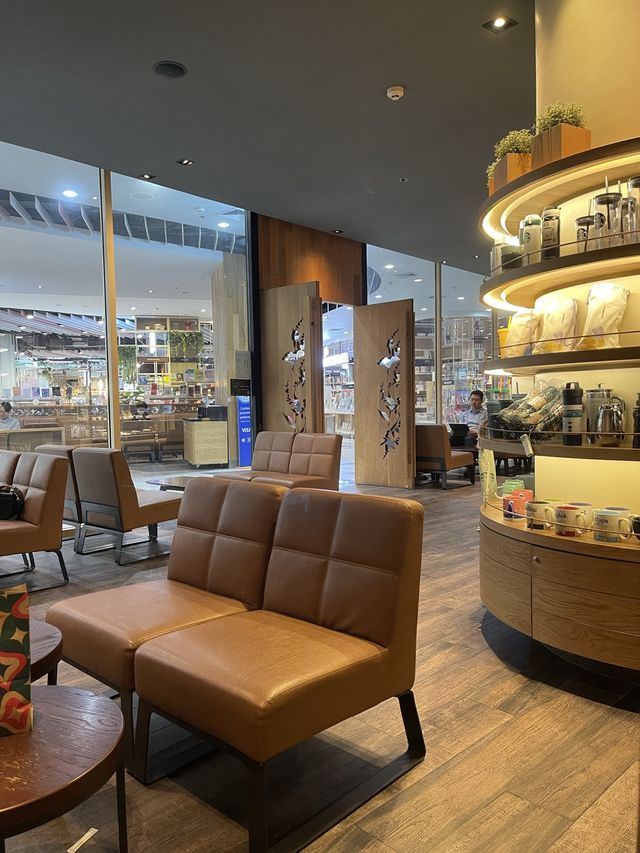 📍 Starbucks เซ็นทรัลพระราม 3 ชั้น 6