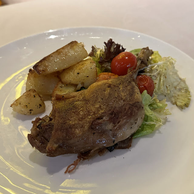 【中環法國菜餐廳】為食妹軍團推介,口碑絕佳! 【中環法國菜餐廳】為食妹軍團推介,口碑絕佳!