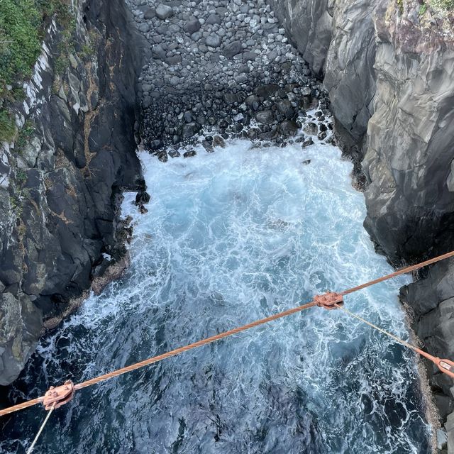 【自然が創ったパノラマ】静岡 伊東 城ヶ崎海岸 大パノラマと神秘な空間