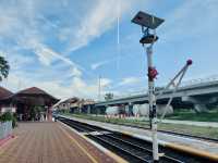 เดินเที่ยวแบบชิคๆที่สถานีรถไฟหัวหิน🚂🛤️