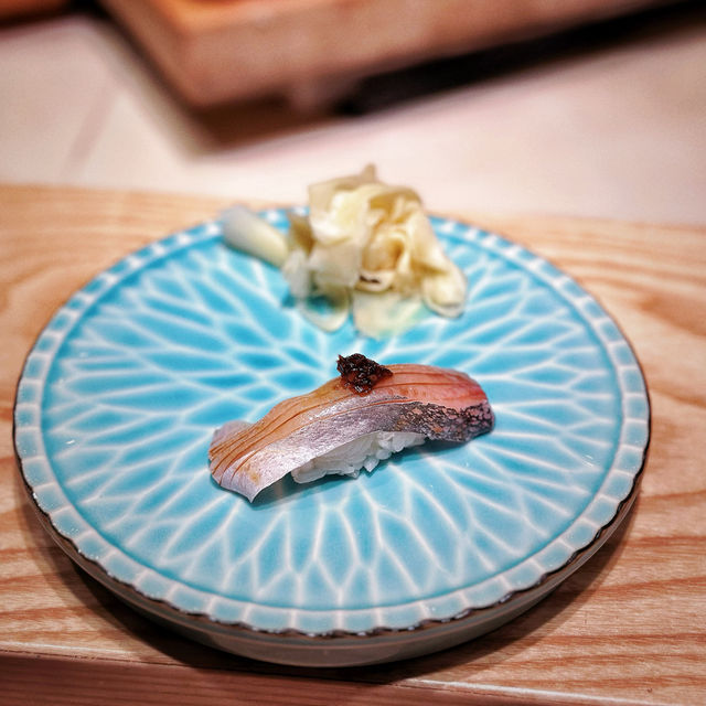 「上環鮨燐：十一貫壽司套餐，精湛技巧展現食材鮮味」