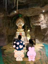 ชมเมืองบาดาล ถิ่นเมืองลิง