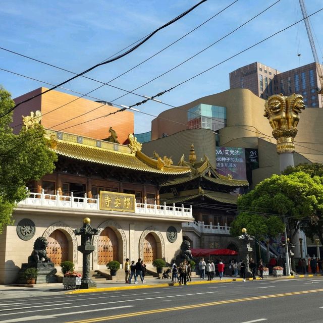 Jing An Temple วัดเก่าแก่ใจกลางเซี่ยงไฮ้