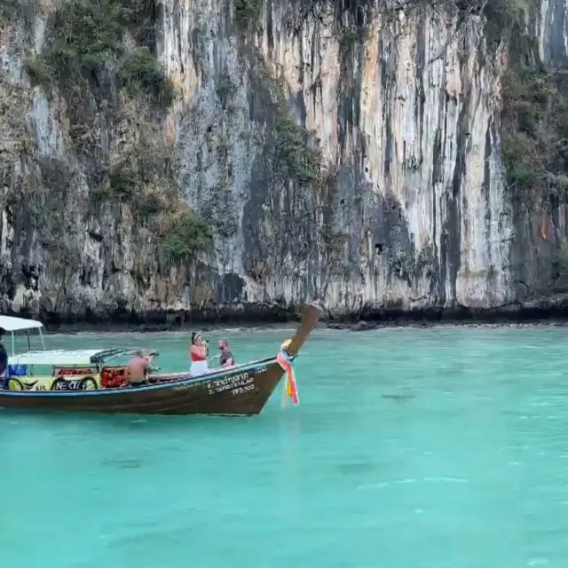 泰國有名的小型海島 很美 推薦大家去！