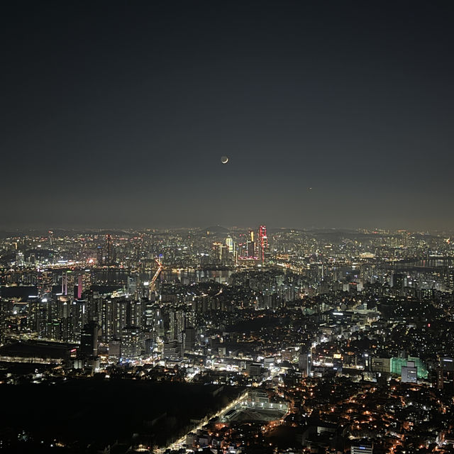 야경을 보며 즐기는 남산타워 한우 레스토랑, 한쿡