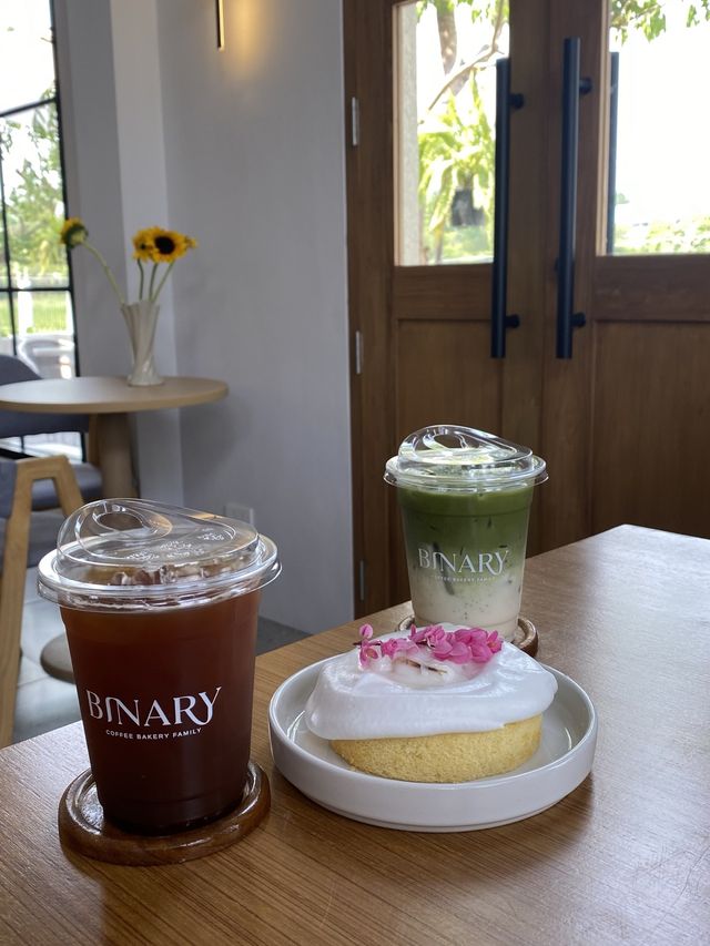 Binary Cafe 🍞 homemade เบเกอรี่ราคาน่ารัก 