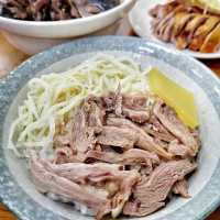 「鴨肉扁」經典美食代表，風味絕佳
