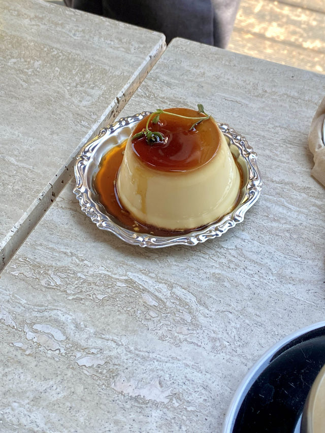한남동 숨은 골목 속 푸딩 맛집 카페 📍히트커피로스터스 한남