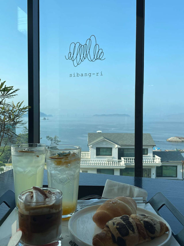(人 •͈ᴗ•͈✿ฺ)🌸 시방리카페 매미성 환상적인 뷰 천국💛
