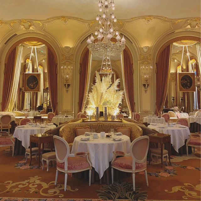 รีวิวโรงแรมหรูในยุโรป: The Ritz Paris 🌟🇫🇷 รีวิวโรงแรมหรูในยุโรป: The Ritz Paris 🌟🇫🇷
