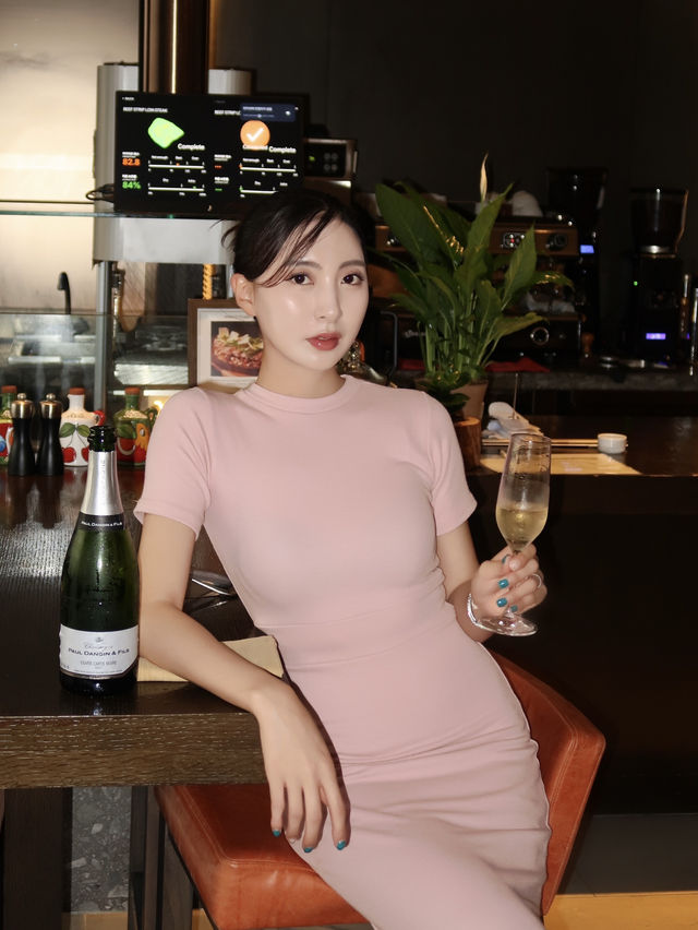 영국 왕실 샴페인을 무제한으로! 서울 강남 안다즈 호텔 조각보