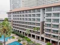 Welcome World Beachfront Resort 