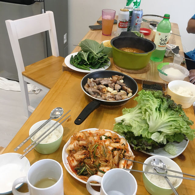 가족여행은 맛있는 음식! 그리고 수영장 있는 숙소가 최고~ 