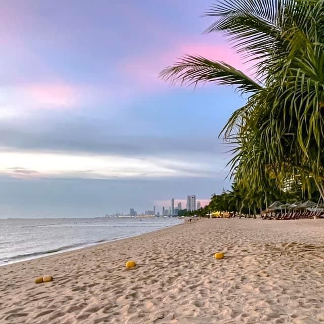 Ravindra Beach Resort and Spa, Najomtien